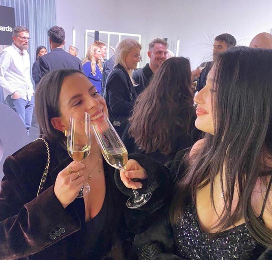 Zwei Reachbird Kolleginnen bei der TikTok Ad Awards Verleihung in Berlin